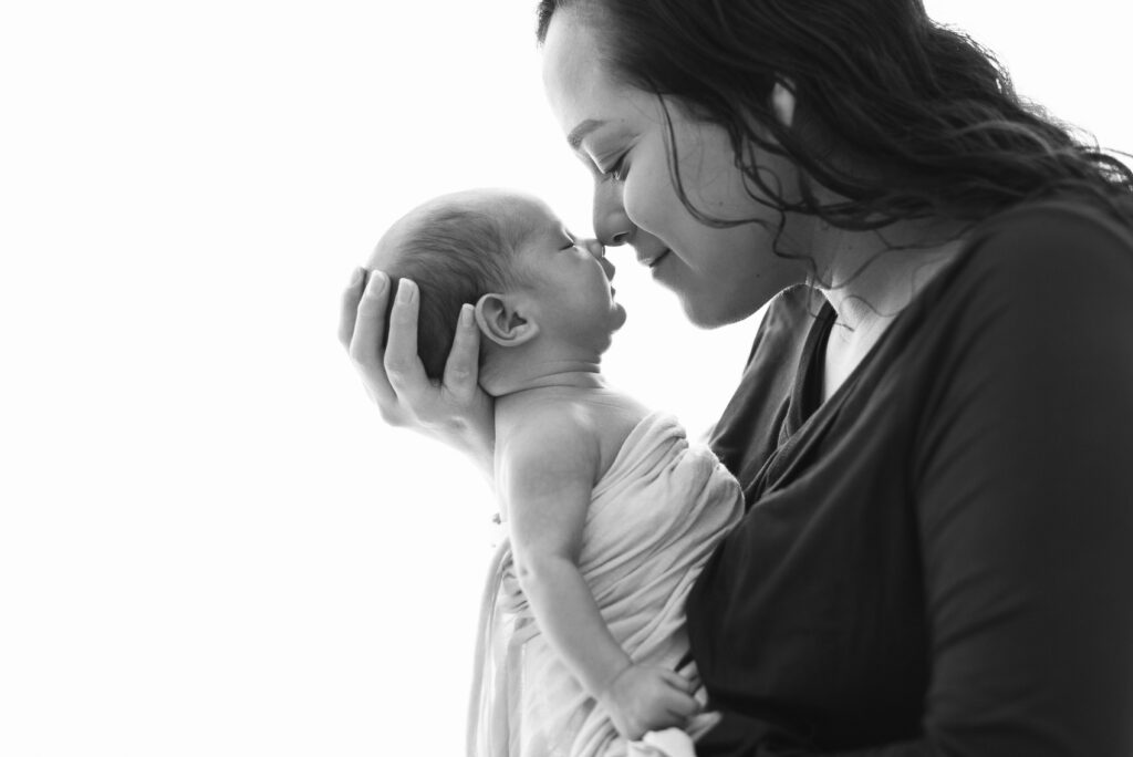 fotografía de mamá y bebé recién nacido